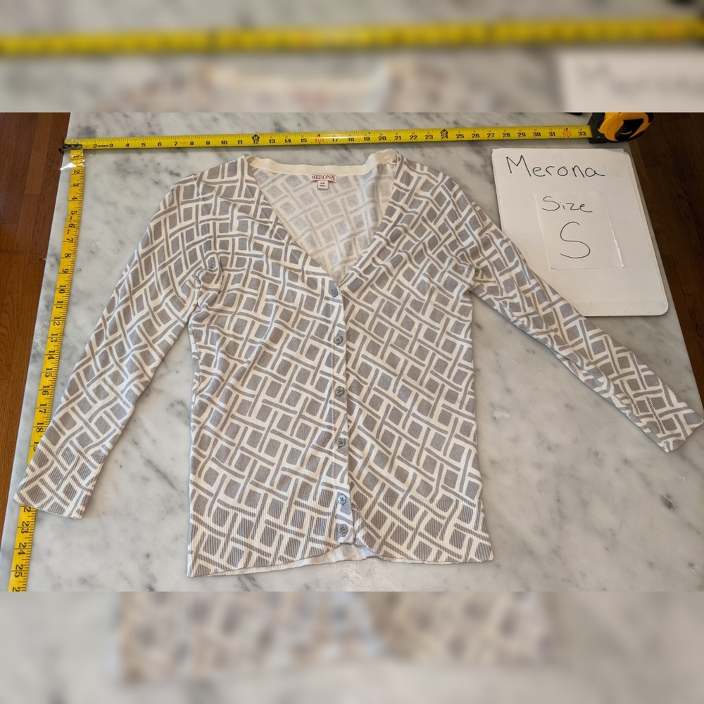 5/$25 Merona button up cardigan